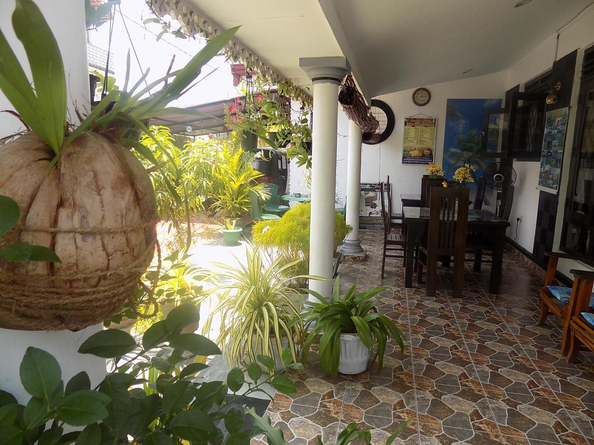 Alexandra Family Villa Negombo Esterno foto
