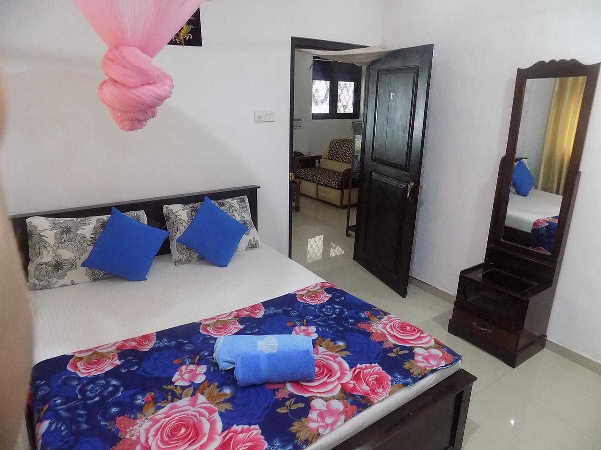 Alexandra Family Villa Negombo Esterno foto