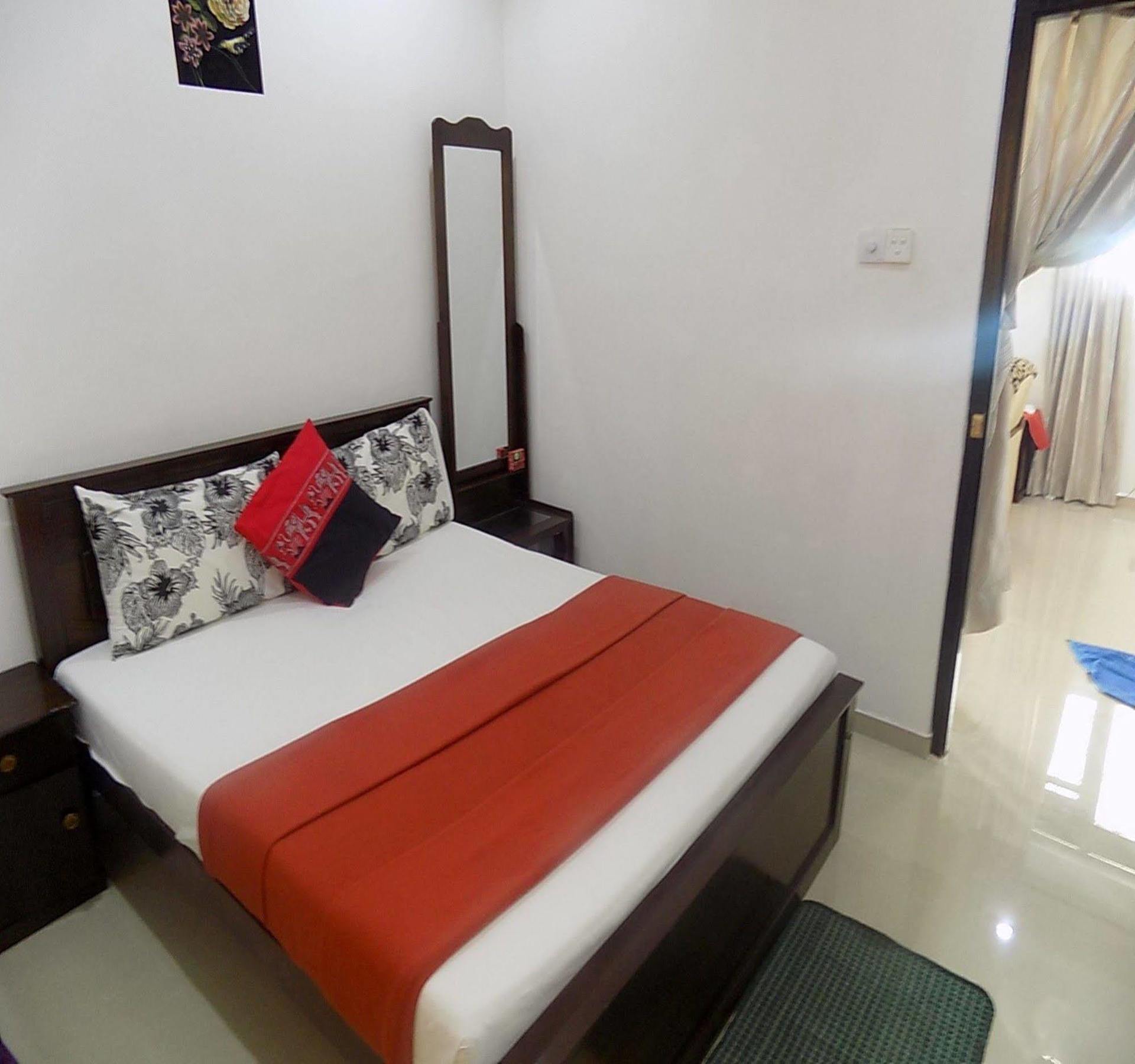 Alexandra Family Villa Negombo Esterno foto