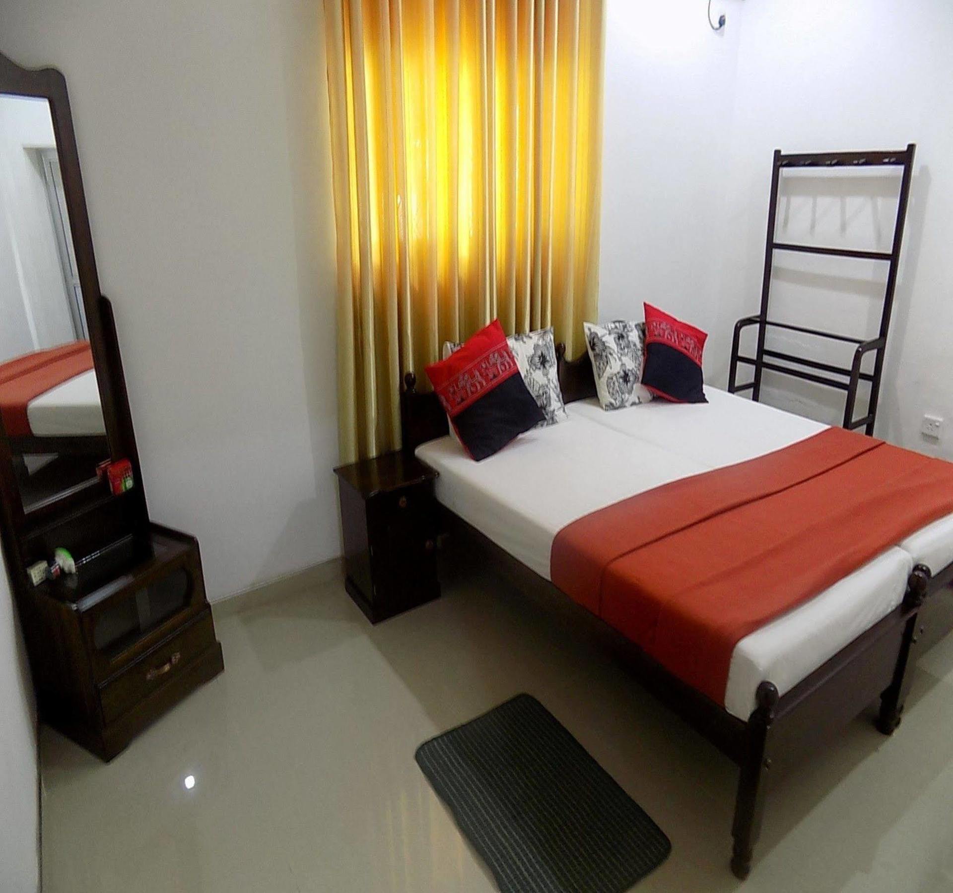 Alexandra Family Villa Negombo Esterno foto